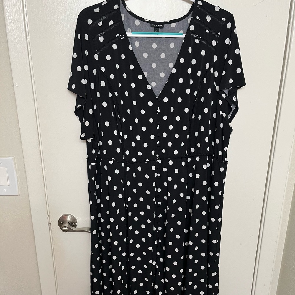 EUC Torrid Black and White Polka Dot Dress - 5X